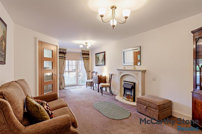 16 Stewart Court, High Street, Epping photo 2