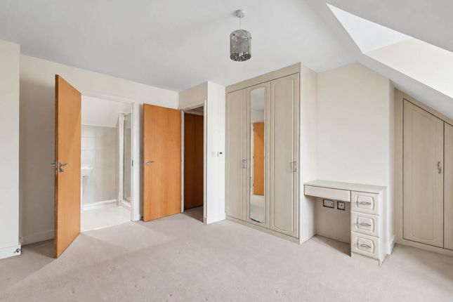 Sassoon Drive, Royston photo 3