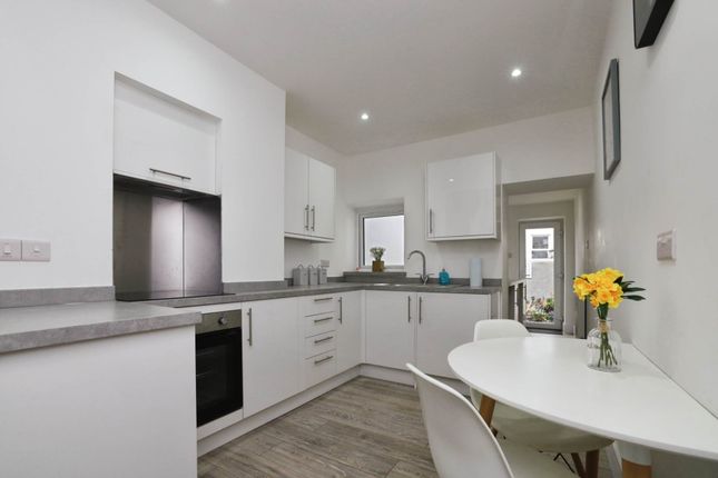 17, Geneva Place, Bideford photo 4