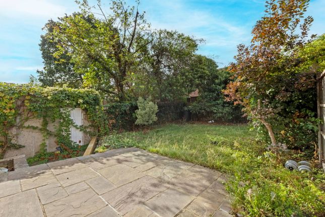 17, Handside Close, Worcester Park photo 3