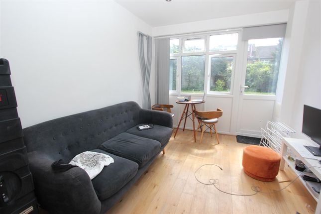 Flat to rent in Dundalk House, Clark Street, Stepney