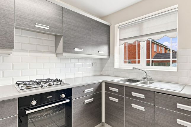 12 Oakham Drive, Worksop photo 2