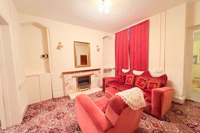16 North Street, Mountain Ash photo 3