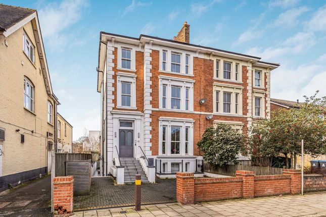 Flat for sale in Ewell Road, Surbiton