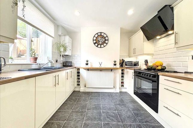 48, Central Avenue, Hucknall photo 2