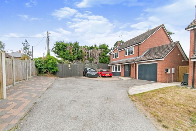 Detached house for sale in Summerfields, Sible Hedingham, Halstead