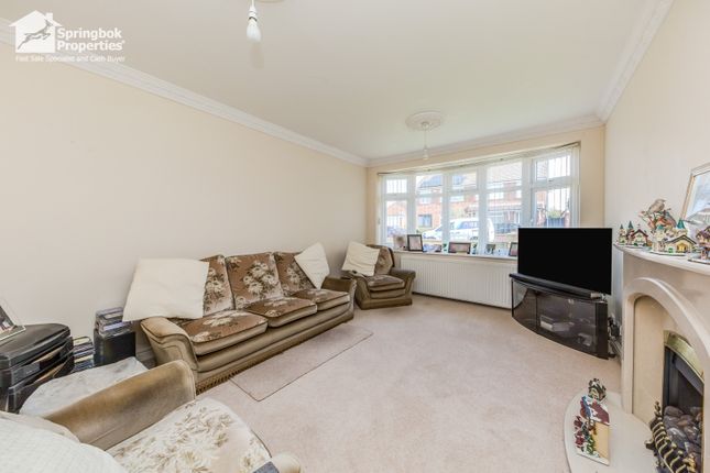 10, Sandringham Drive, Crewe photo 2