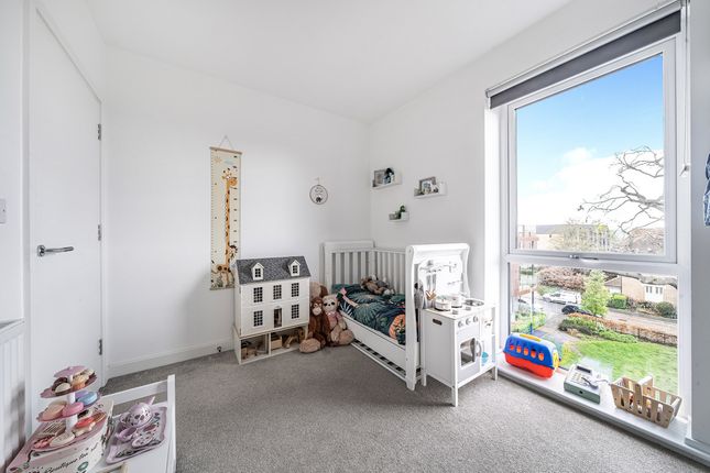 Flat for sale in Jackdaw Close, Harold Wood