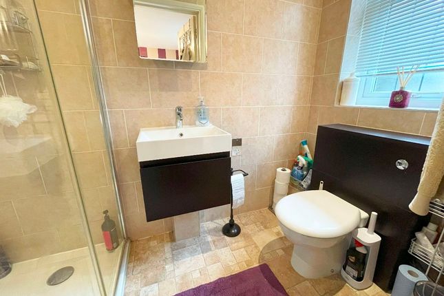 End terrace house for sale in Avenue Road, Harold Wood, Romford