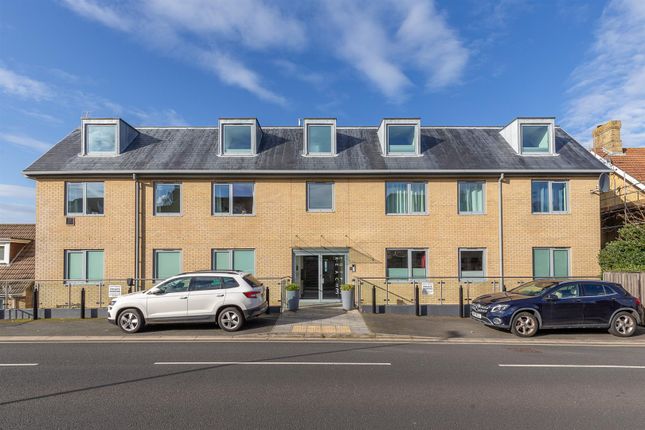 Flat for sale in Baring Road, Cowes