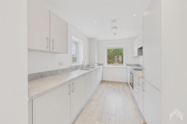 54322, Round House Way, Harlow photo 3