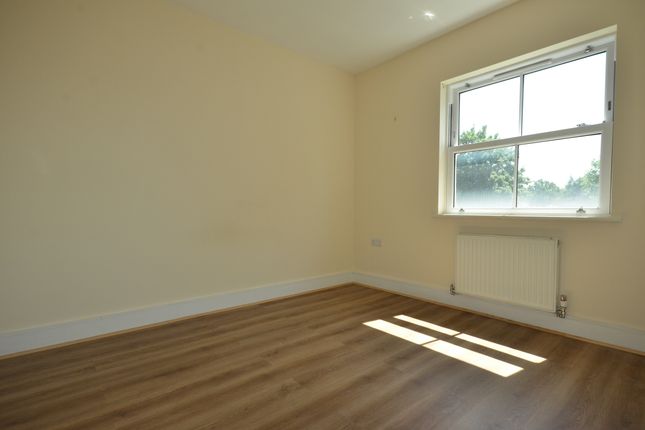 Rusham Road, Egham photo 4