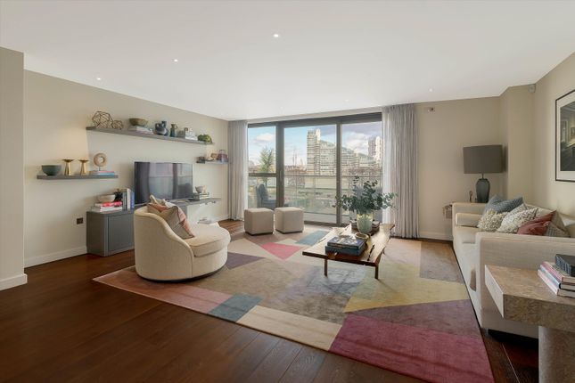 Thumbnail Flat for sale in Chelsea Waterfront, Lots Road, London