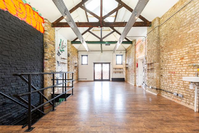 Thumbnail Commercial property to let in 4 Broadway Market Mews, Hackney, London