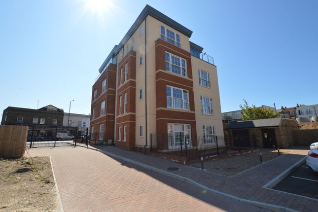 2 bed flat to rent in Canterbury Road, Margate CT9