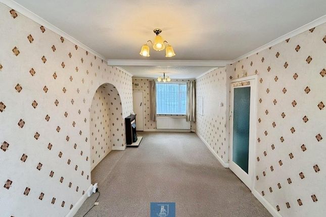 30, Thomas Landsdail Street, Coventry photo 4