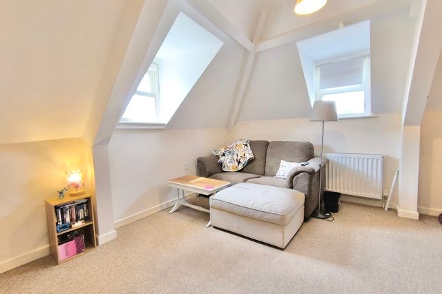 Flat 5, 16, North Parade, FROME photo 2