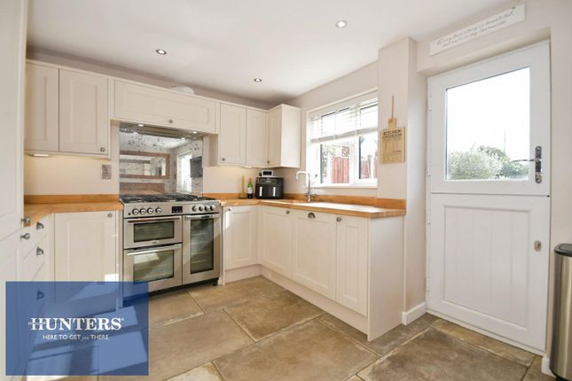 11, Bank Wood Close, Chesterfield photo 4