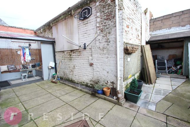 29, Raven Street, Bury photo 4