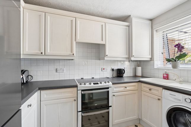 12 Thellusson Way, Rickmansworth photo 4