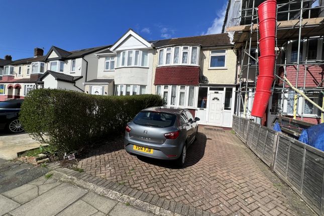 3 Bedroom House In Northolt