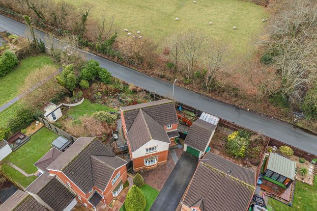 20, Clos Cae Pwll, Treharris photo 3