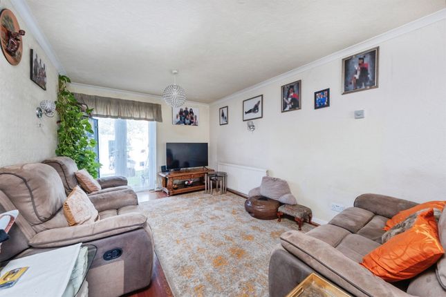 4, Ferndale, Milton Keynes photo 4