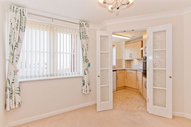 Property for sale in 2 Bedroom Third Floor Retirement Flat, Medway Wharf Road, Tonbridge
