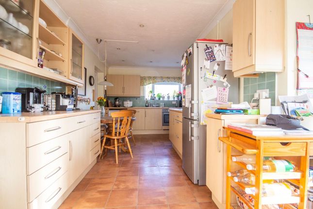 Detached bungalow to rent in High Street, Little Shelford, Cambridge