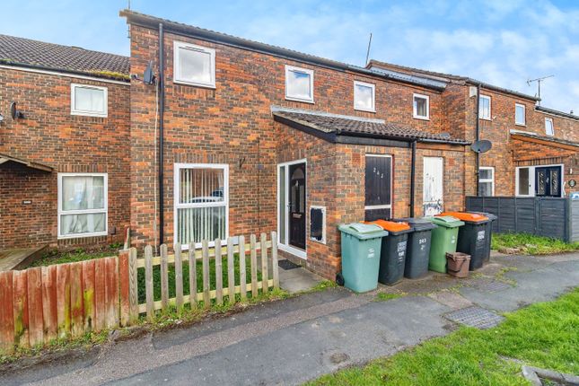 Thumbnail Terraced house for sale in Meadow Way, Leighton Buzzard, Bedfordshire
