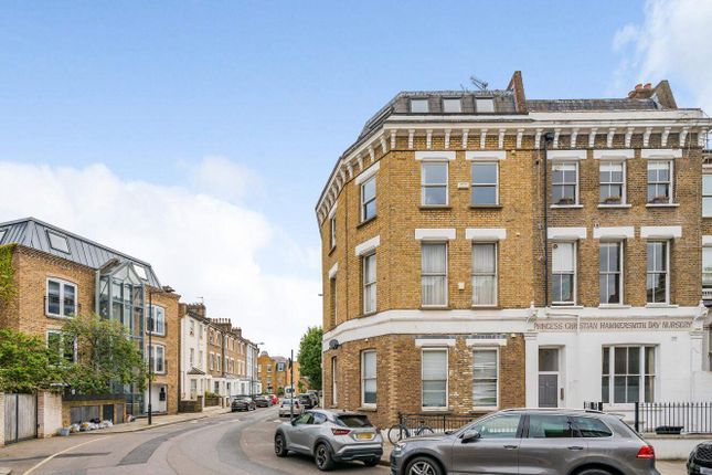 Thumbnail Flat for sale in Blythe Road, London
