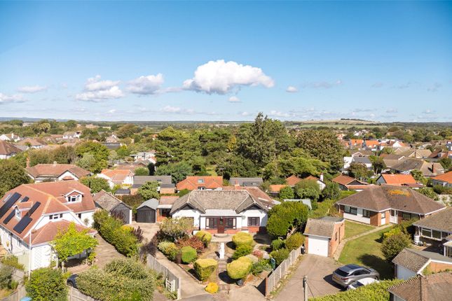 7, Ferring Close, Worthing photo 2