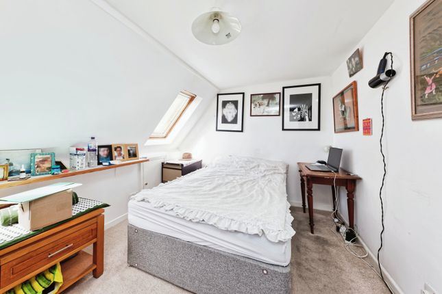 Apartment 5, Oaklands,, Staines Hill, Canterbury photo 4