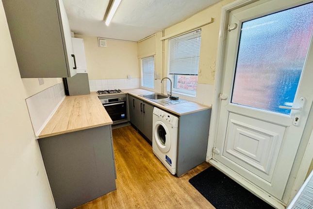 347, Ropery Road, Gainsborough photo 2