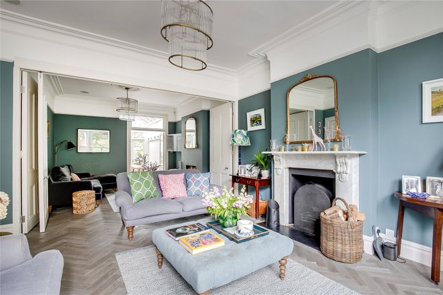 135, Ramsden Road, London photo 2