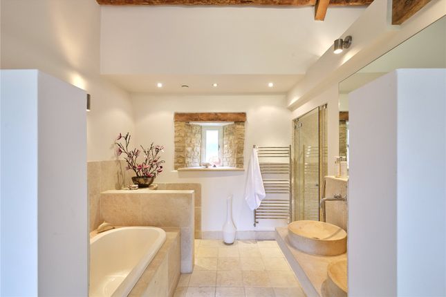 Principal Bathroom