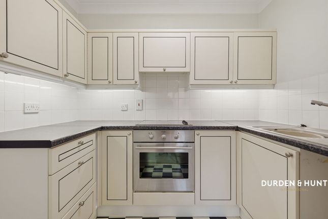 53 Regency Lodge Albert Road, Buckhurst Hill photo 4