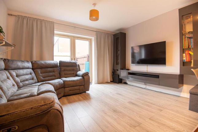28 Holdenby Lane, Northampton photo 4