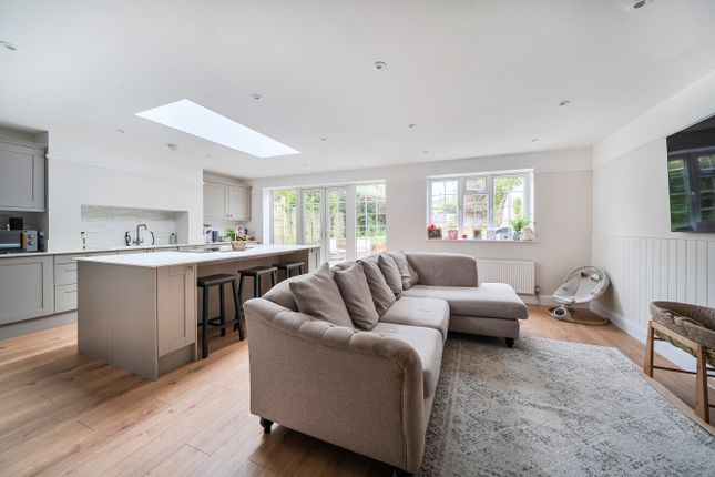 33, Farnborough Road, Surrey photo 2