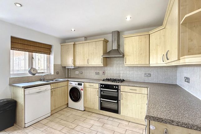 45 Hawthorne Drive, Coalville photo 4