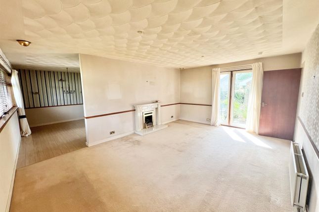 16, Murchland Way, Irvine photo 4
