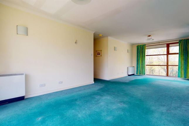36, Woodward Place, Milton Keynes photo 5