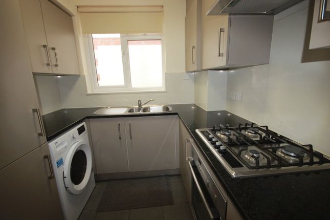 260, Langley Road, SLOUGH photo 2