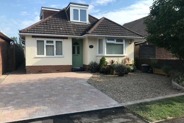 Thumbnail Bungalow for sale in Oakleigh Crescent, Rushington, Southampton, Hampshire
