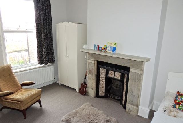Terraced house to rent in Ivydale Road, Nunhead, London