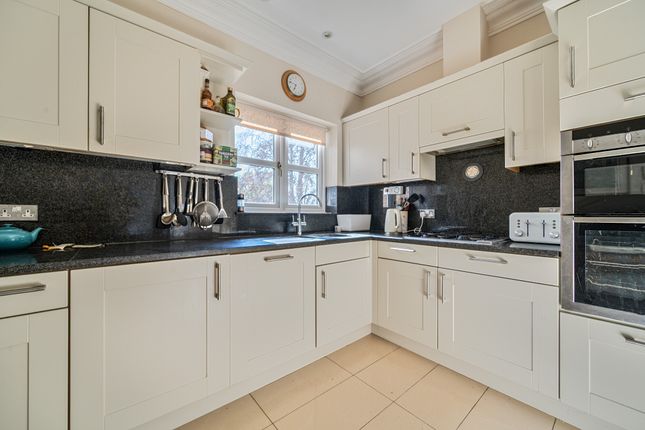 Flat 17, Fairmead Court, High Road, Whetstone photo 4