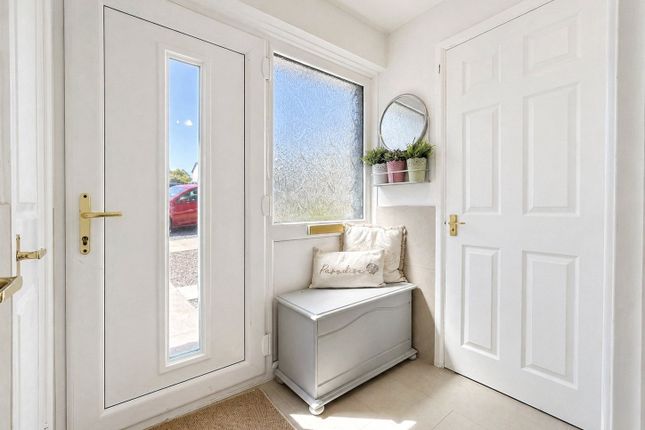4, Scurlock Drive, Milford Haven photo 3