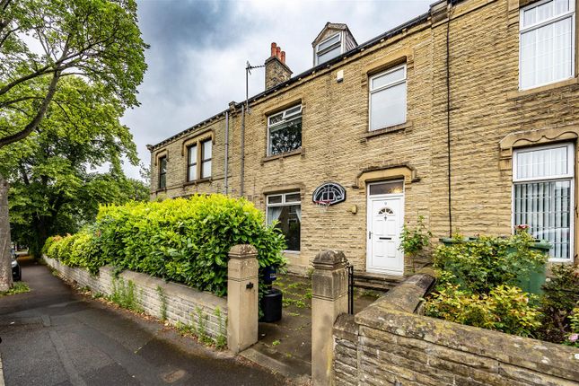 5-bed house on 9, Springdale Avenue, Huddersfield, £279,995
