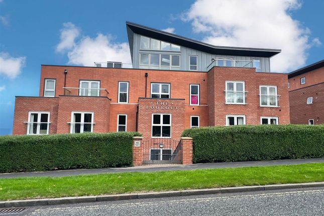 Flat for sale in The Lookout, Holbeck Hill, Scarborough