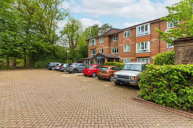 1 bed property for sale in Oak Lodge, New Road, Crowthorne RG45